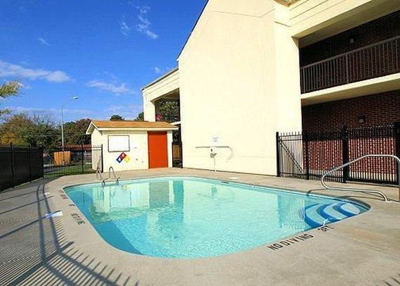 Quality Inn Henderson I-85 Экстерьер фото